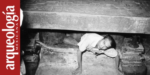 alberto-ruz-opening-pakal-sarcophagus-27-november-1952